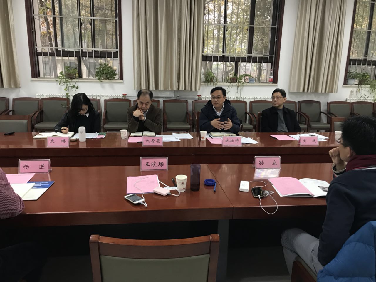 做爱自拍
领导见面会3