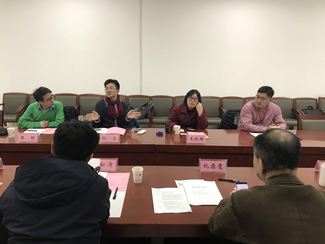 做爱自拍
领导见面会2